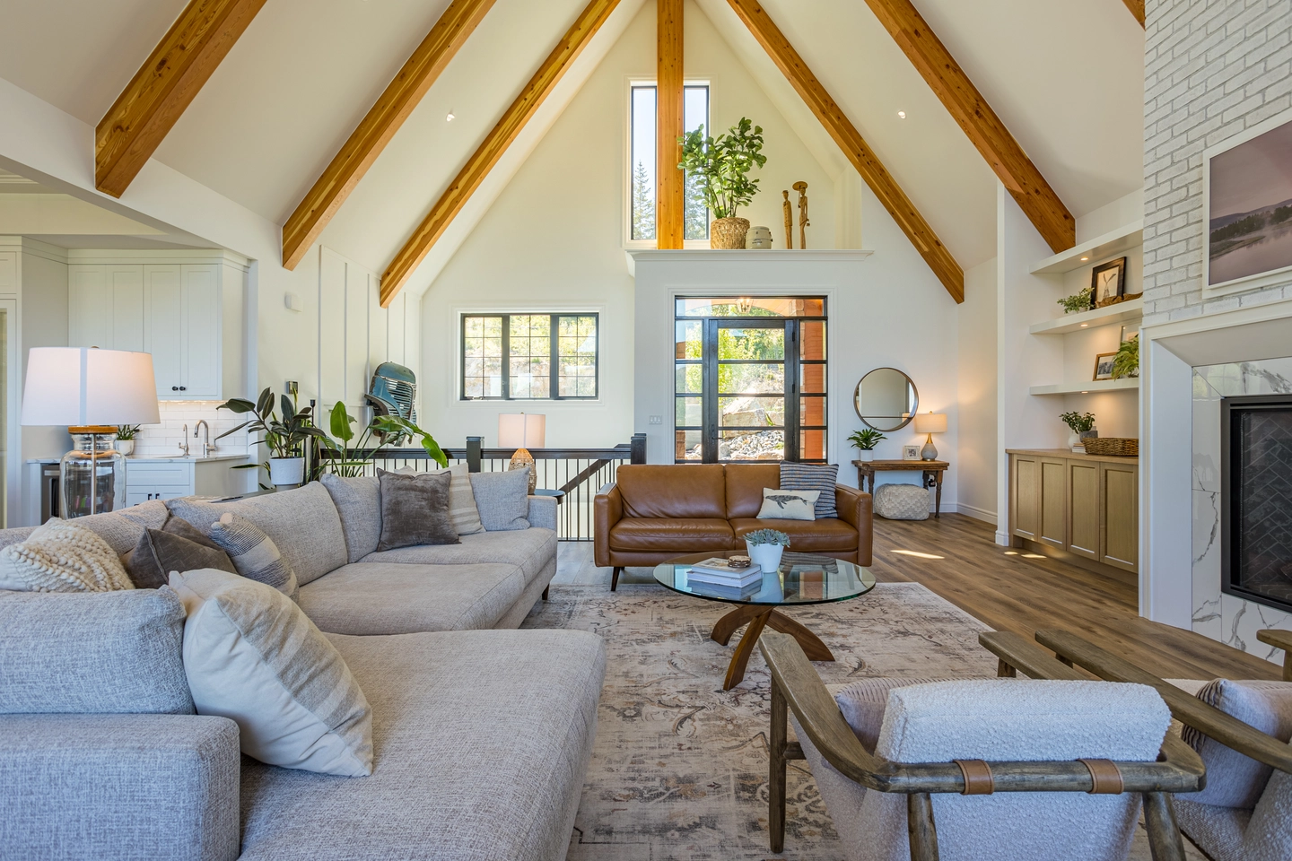 Twin Lakes Road Guest Bedroom